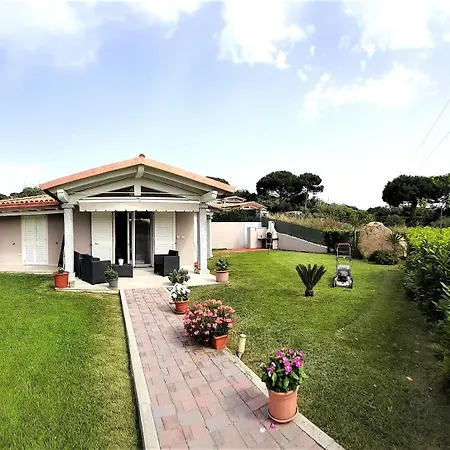 Semesterbostad Leonardo - Independent With Sea View Badesi
