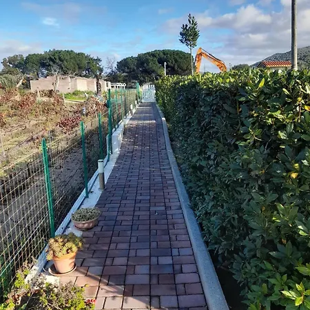 Leonardo - Independent With Sea View Badesi
